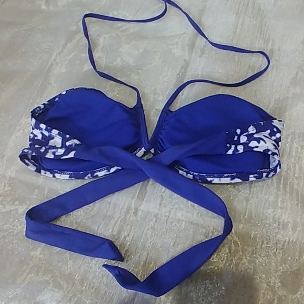 Swimwear - Picture 2 of 2